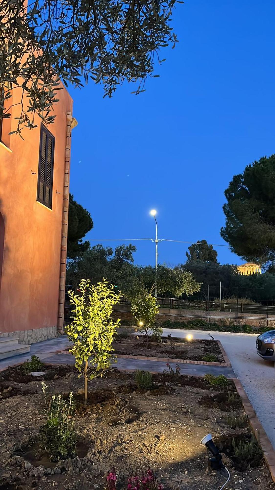 Il Giardino Del Tempio Bed & Breakfast อากริเจนโต ภายนอก รูปภาพ