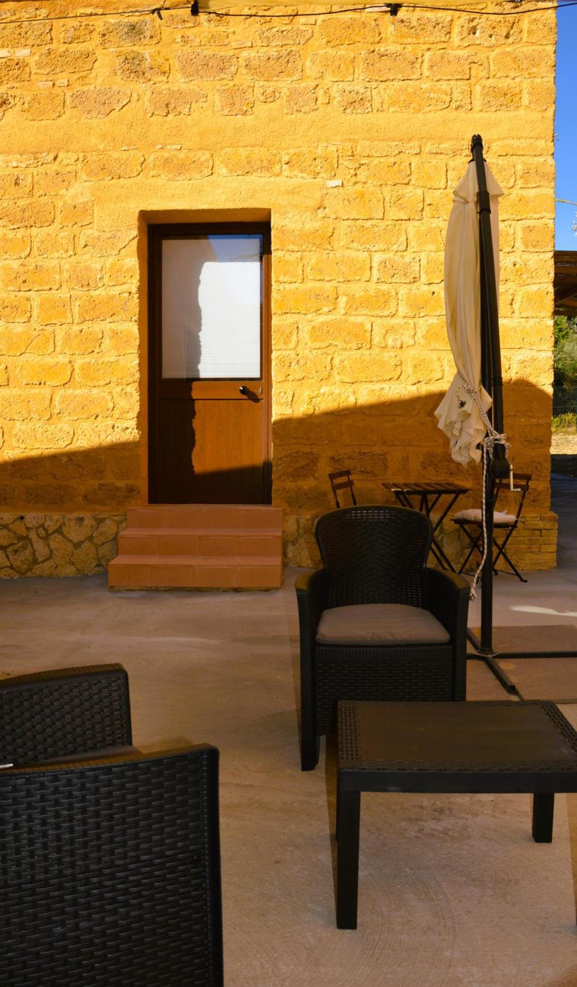Il Giardino Del Tempio Bed & Breakfast อากริเจนโต ภายนอก รูปภาพ