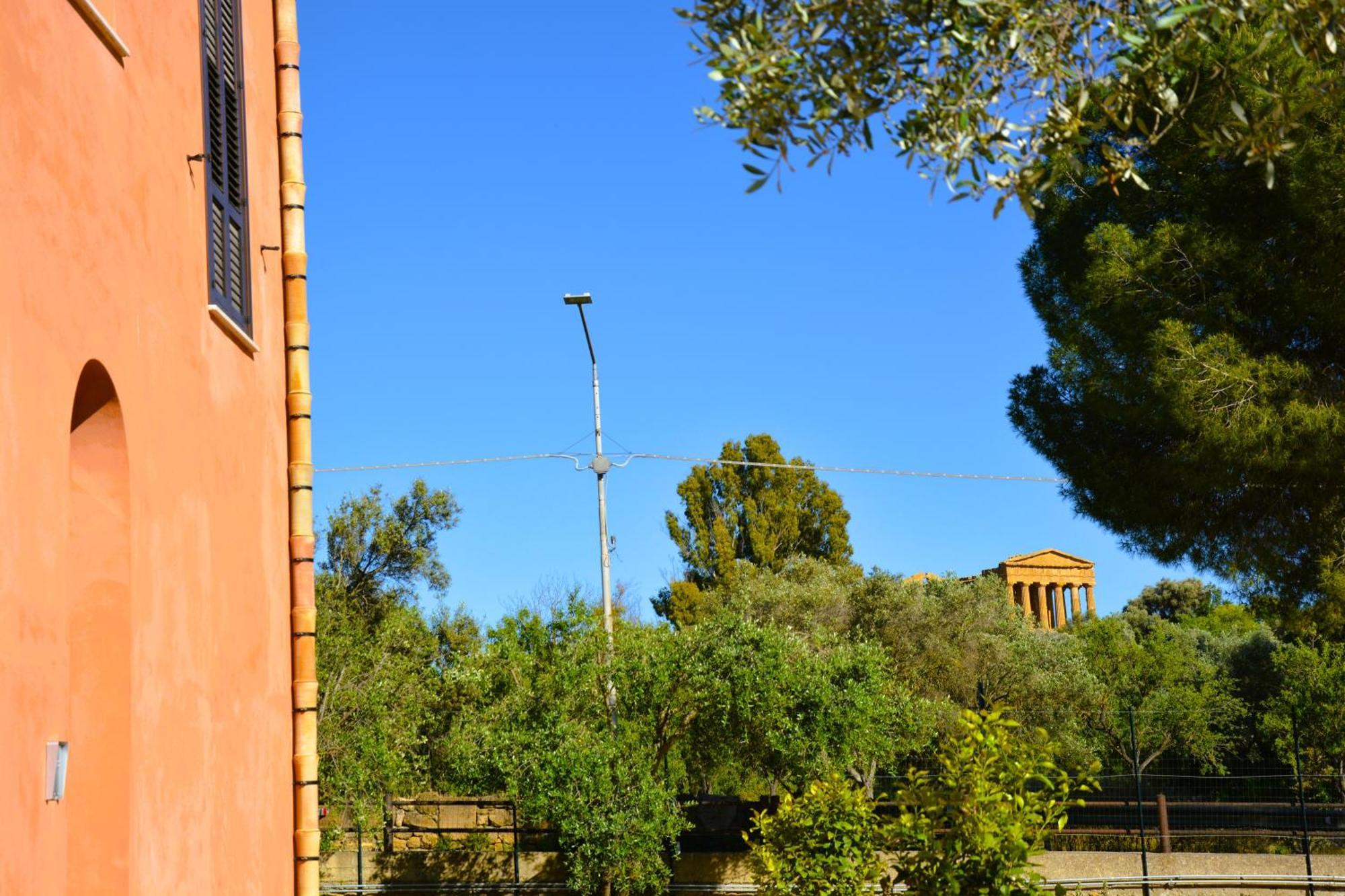 Il Giardino Del Tempio Bed & Breakfast อากริเจนโต ภายนอก รูปภาพ