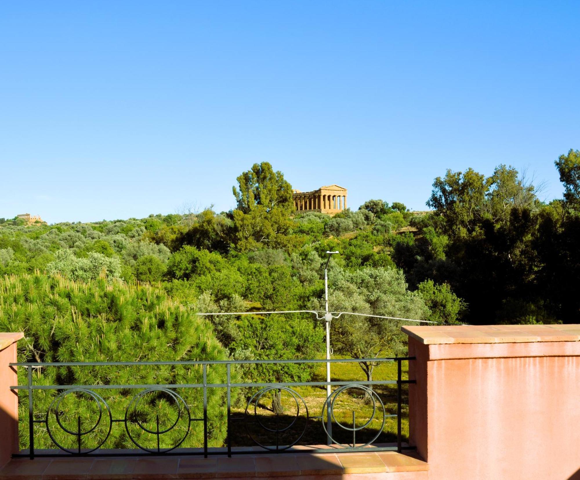 Il Giardino Del Tempio Bed & Breakfast อากริเจนโต ภายนอก รูปภาพ