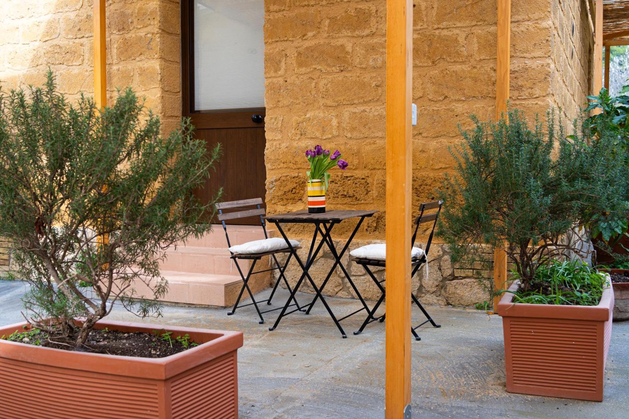 Il Giardino Del Tempio Bed & Breakfast อากริเจนโต ภายนอก รูปภาพ